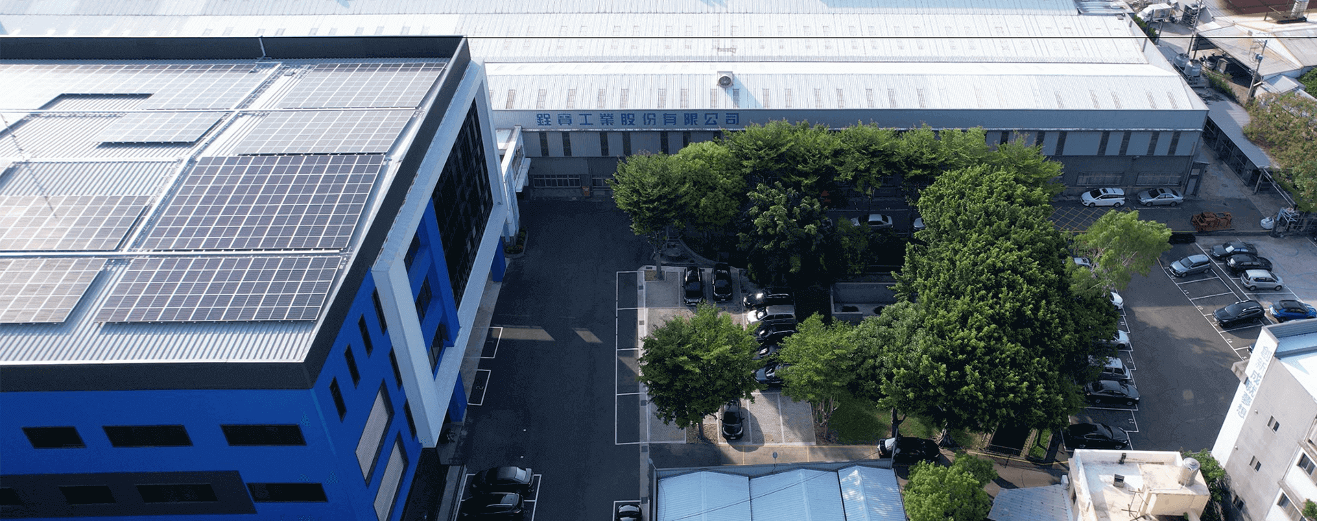 Advantages of servo system applied in PET blow molding machine CHUMPOWER